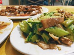 猪头肉拍黄瓜-老万饭馆