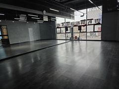 -零下舞度·街舞连锁机构(万科中心店)