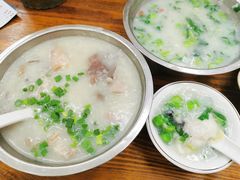 新鲜猪杂粥-南记食粥坊·宵夜大排档(南桂店)
