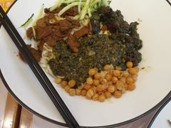 烧椒皮蛋牛肉拌粉-拌面小当家