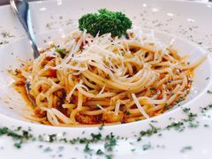 -Chom Cafe and Restaurant