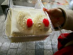-红宝石·鲜奶小方·海派西点房(南丹店)