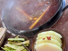 -赵美丽·重庆社区火锅·直营店(火车东站·中豪国际店)