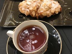 -Salon de The de Joel Robuchon(外滩18号店)
