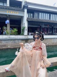 -一揽芳华汉服旗袍体验馆(拙政园店)