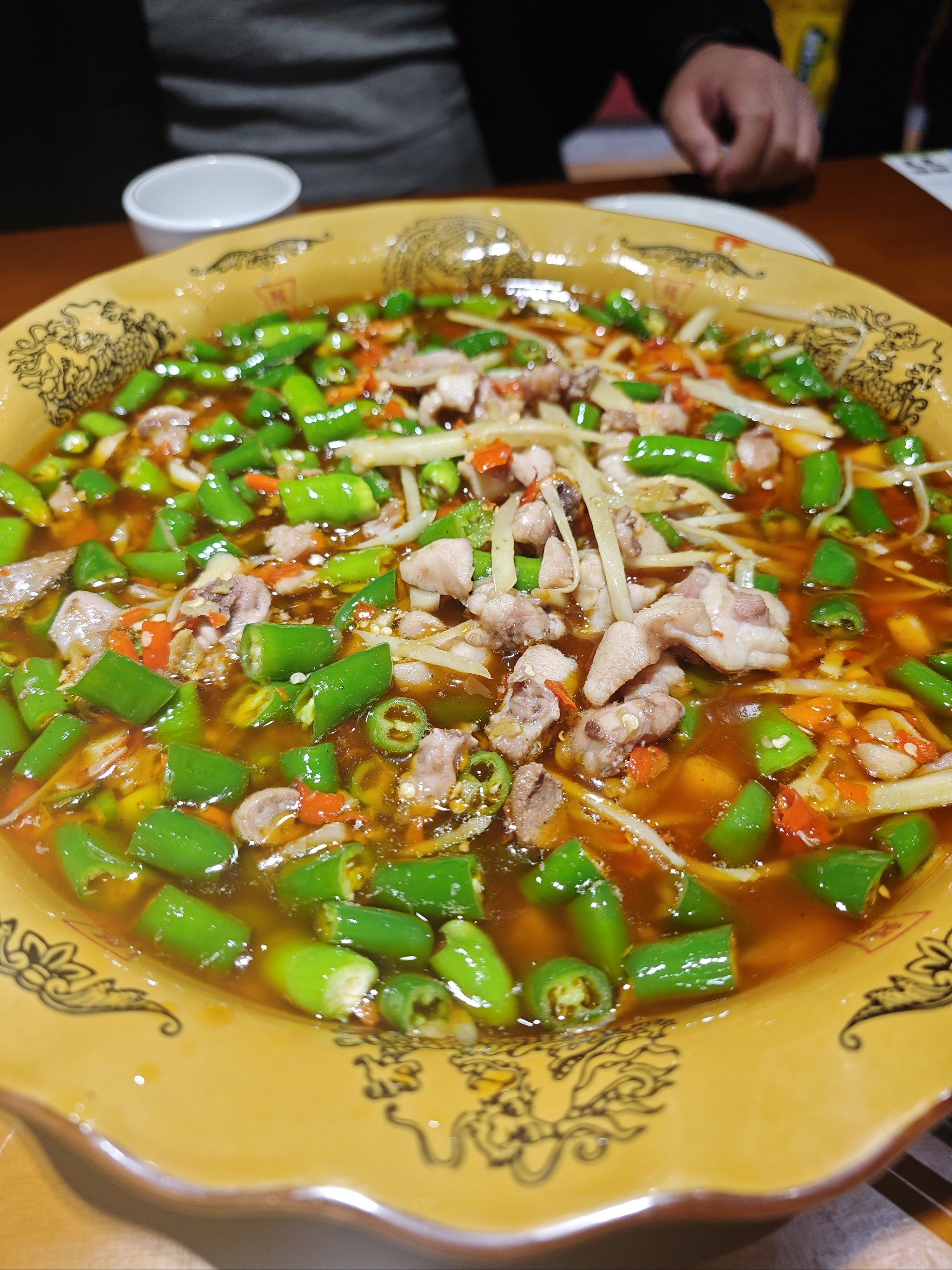 五一美食清单 | 自贡三十年老字号鲜锅兔