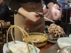 -捞王锅物料理(上海世茂广场店)