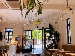 -Fridi Patisserie Cafe