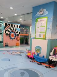 -孩子王童乐园(唐山万达广场店)