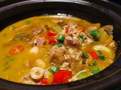 酸菜土豆炖牛肉-绿茶餐厅(财富购物中心店)