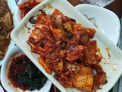 辣白菜炒牛肉-亲昵春川鸡排(韩国美食街店)