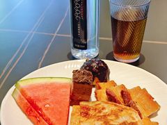 -涨巢·潮玩水疗局