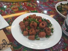 -闯关东东北农家菜(崂山石老人店)