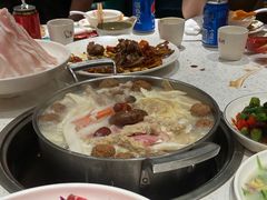 -三人行骨头王火锅(长寿店)