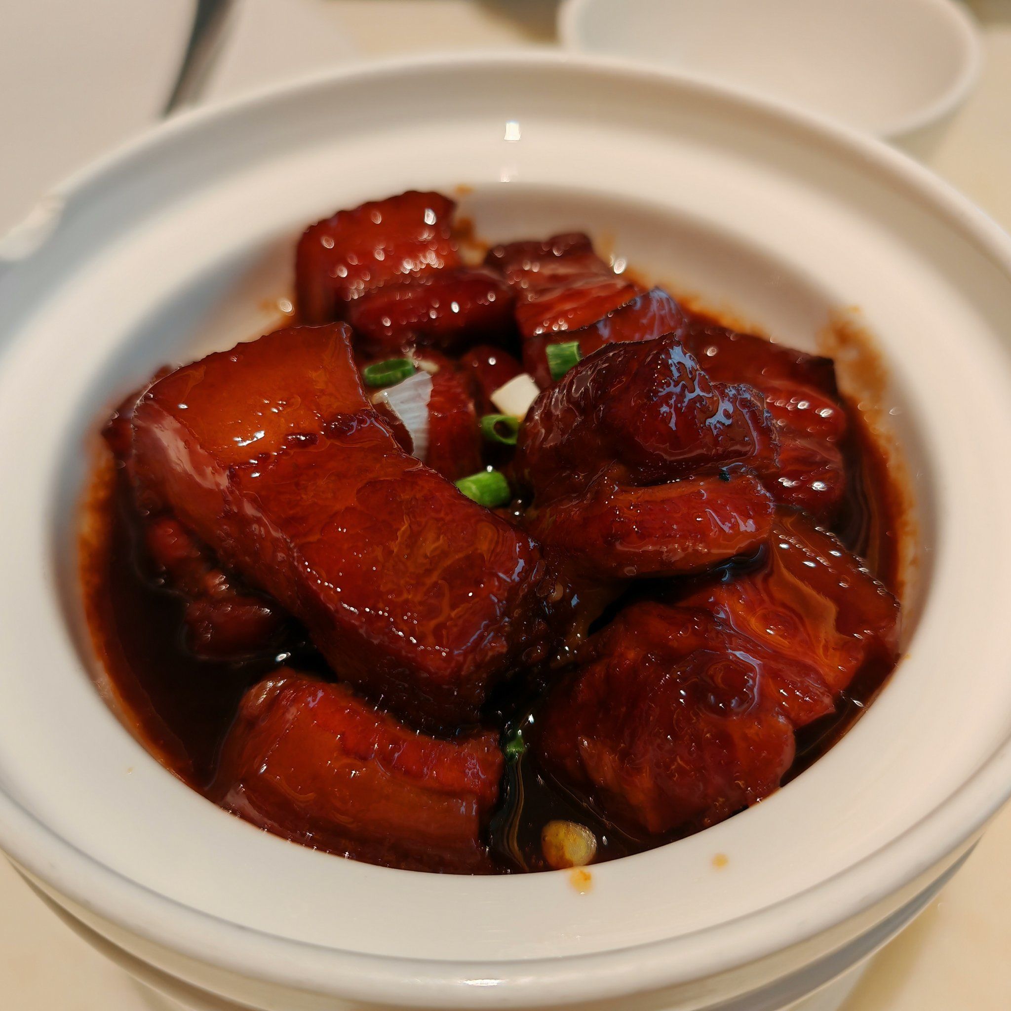 天天领红包 #创作者赏金计划 #徽菜 
1,农家红烧肉炖得软烂,入考创