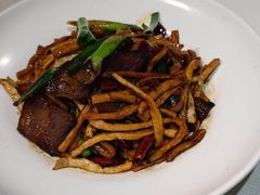 腊肉炒萝卜干-品粹徽园·家常安徽菜