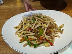 -头上红煨盐鸡·非遗院子餐厅
