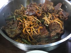 -内蒙焖面大盆骨餐馆(山大路店)