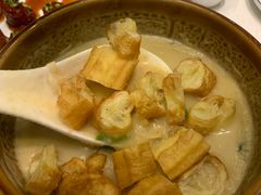 老济南甜沫-闫府私房菜·百年鲁菜(恒隆店)