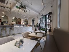 -Fridi Patisserie Cafe