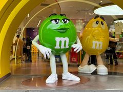 -m豆巧克力世界(上海世茂广场店)