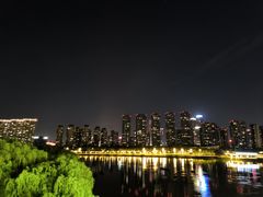 -南京眼步行桥