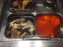 -海底捞火锅鲜切牛肉主题店(长寿路店)