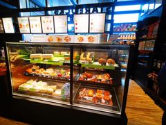 面包甜点陈列柜-星巴克(广州正佳广场4层店)