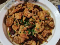 -鲤鱼塘农家山庄