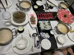 -红鼎豆捞·非遗鲍皇汤火锅(宝丰路店)