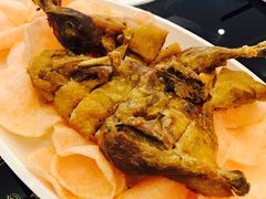 金牌香酥鸭-小龙酒家(桂平路店)