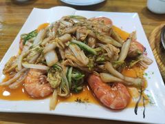 -老东镇啤酒屋海鲜加工·蒸汽海鲜·海鲜烧烤(台东店)