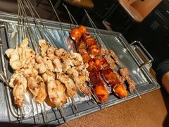 -曼听小寨海鲜烧烤·大连辣炒大王(盖州街店)
