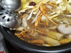 -菌之家·专业纯野生菌火锅·特色炒菌