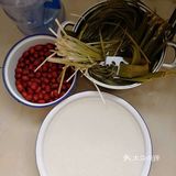 糯米泡两三个小时，红枣去葫，开包！