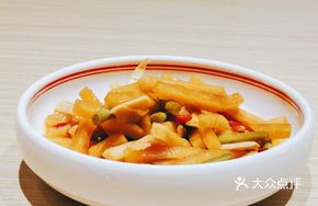 Vinegar-Pickled Radish Strips