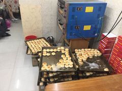 -周记高桥松饼制作坊