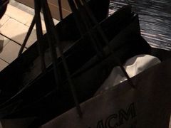 -MCM(比斯特上海购物村店)