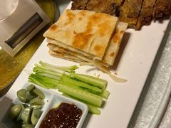 京味香酥肘-大碗居·烤鸭·鱼头泡饼(天坛东门店)