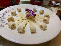 -鲁小三·大骨自助(金山总店)