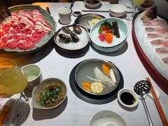 -泓炙颐凤鲜海鲜火锅料理(桐乡店)