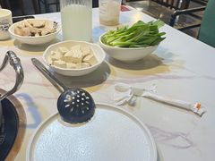 -德林酸菜鱼火锅(南丹店)