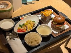 -三亚艾迪逊酒店·海滩烧烤 BARBACOA·现场乐队·浪漫晚餐·烧烤海鲜