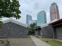 -万绿园