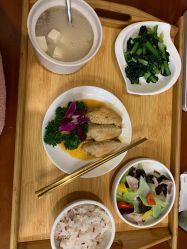 -卓玥国际月子会所(罗山路店)