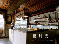 面包甜点陈列柜-仙峰天然面包(迎宾路店)