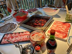 -二荆条·蜀鲜汇城市森林火锅