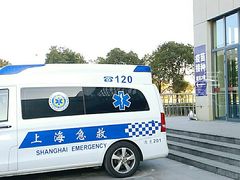 -曹路体育中心