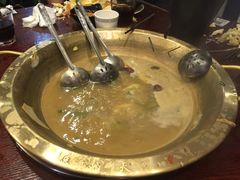 -重庆爽翻天老火锅(临平万达广场店)