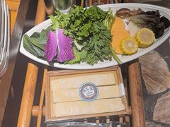 -老牌坊云南鱼豆花火锅(爱建店)